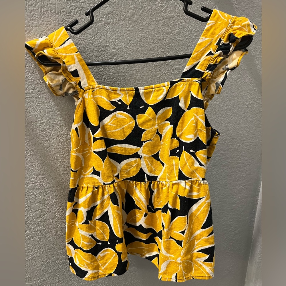 NWOT Who What Wear yellow/black floral peplum tank top size XS